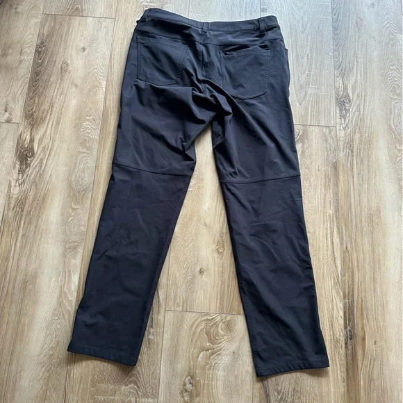 LULULEMON Black ABC Slim Pants - 32